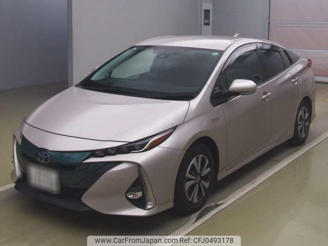 toyota prius-phv 2017 quick_quick_DLA-ZVW52_ZVW52-3014460 image 1