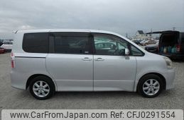 toyota noah 2008 NIKYO_GK52486