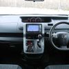 toyota voxy 2011 N12355 image 7