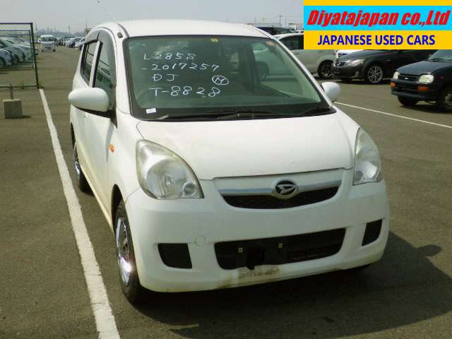 Daihatsu mira 2011