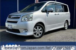 toyota noah 2009 -TOYOTA--Noah DBA-ZRR70W--ZRR70-0197758---TOYOTA--Noah DBA-ZRR70W--ZRR70-0197758-