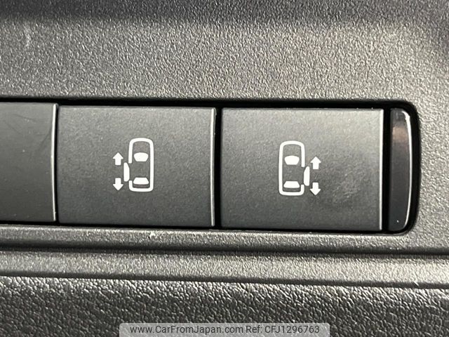 nissan serena 2023 CFJ1296763 image 2