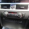 bmw 3-series 2011 250425113711 image 17