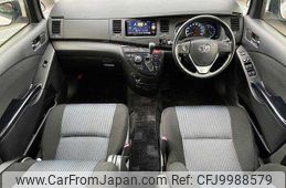 toyota isis 2016 504928-922529