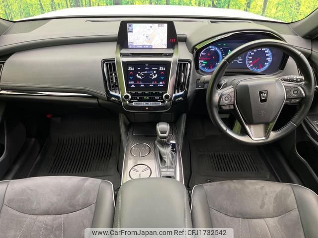 toyota crown-hybrid 2018 CFJ1732542 image 2
