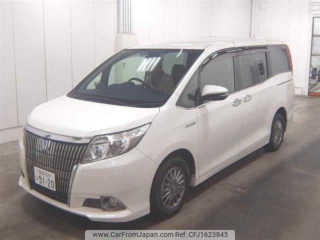 toyota esquire 2015 CFJ1623845 image 1