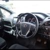 toyota esquire 2018 CFJ1830313 image 2