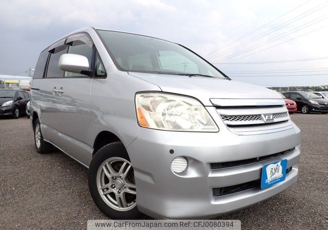 toyota noah 2005 REALMOTOR_N2024080010A-24 image 2