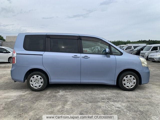 toyota noah 2008 NIKYO_PA64081 image 1