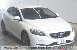 volvo v40 2014 -VOLVO 【沼津 330ｻ7374】--Volvo V40 MB4164T-E2122305---VOLVO 【沼津 330ｻ7374】--Volvo V40 MB4164T-E2122305-