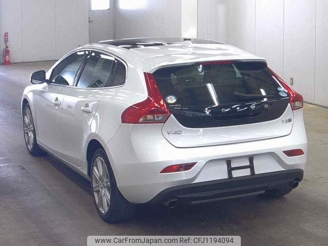 volvo v40 2020 quick_quick_DBA-MB4154T_YV1MV2920K2607135 image 2