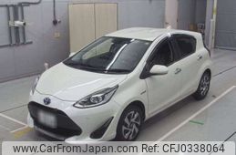 toyota aqua 2020 -TOYOTA 【豊橋 530ﾃ9888】--AQUA DAA-NHP10--NHP10-6858982---TOYOTA 【豊橋 530ﾃ9888】--AQUA DAA-NHP10--NHP10-6858982-