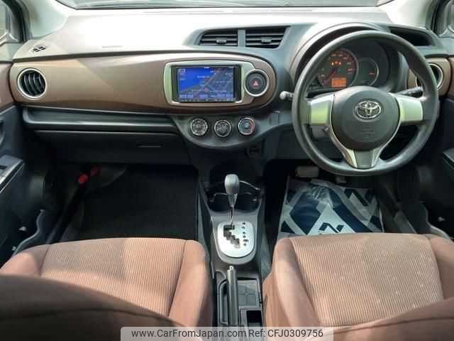 toyota vitz 2013 TE4699 image 1