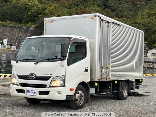 hino dutro 2014 GOO_NET_EXCHANGE_0610125A30241127W002 image 1