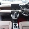toyota noah 2022 quick_quick_6AA-ZWR90W_ZWR90-0032611 image 10