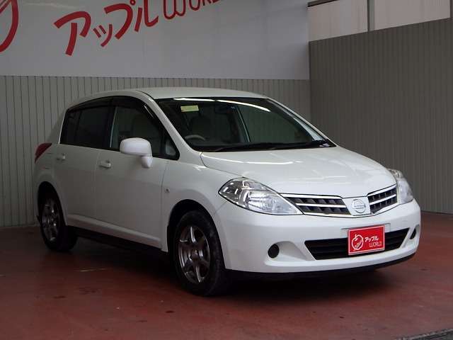 nissan tiida 2001 CFJ1462630 image 1