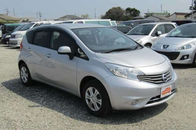 nissan note 2013 170415155807 image 2