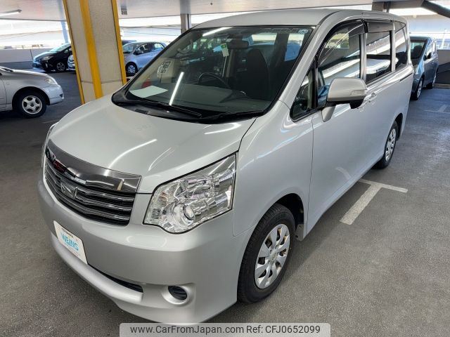 toyota noah 2013 AF-ZRR70-0596611 image 1