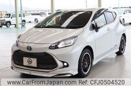 toyota aqua 2022 -TOYOTA--AQUA 6AA-MXPK11--MXPK11-2076218---TOYOTA--AQUA 6AA-MXPK11--MXPK11-2076218-