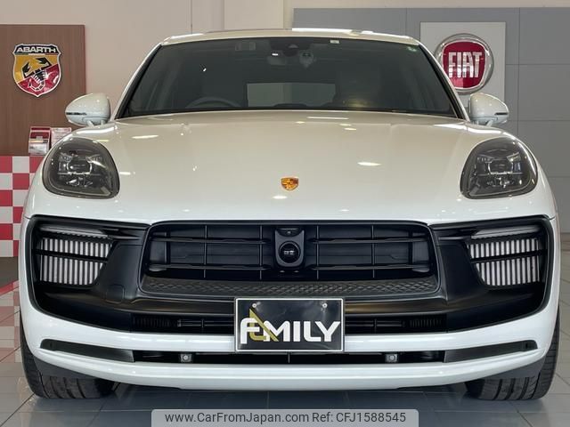porsche macan 2023 CFJ1588545 image 2