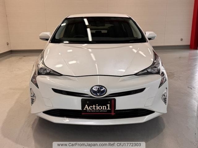 toyota prius 2016 CFJ1772303 image 2
