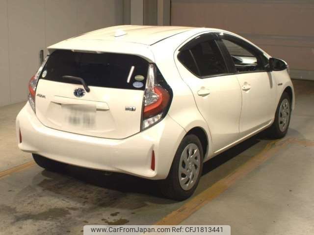 toyota aqua 2019 CFJ1813441 image 2