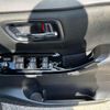 toyota voxy 2018 CFJ1844002 image 10