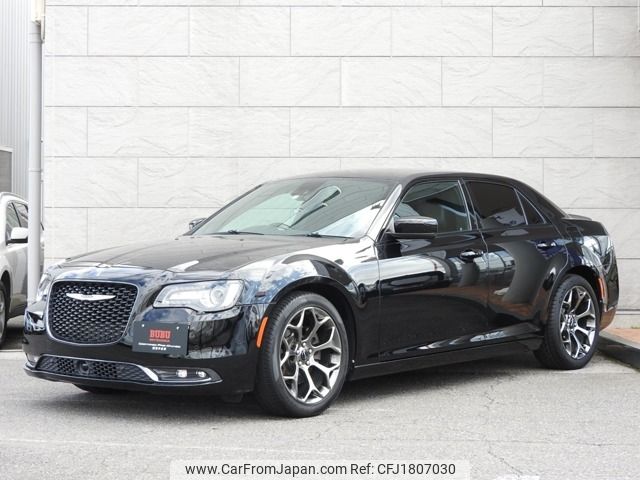 chrysler 300 2017 CFJ1807030 image 1