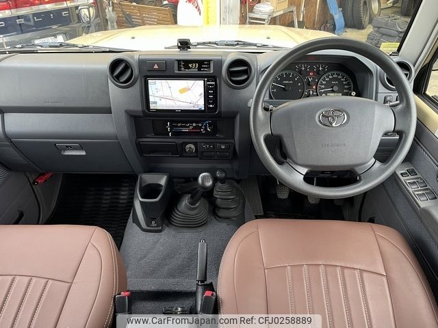 toyota land-cruiser 2015 -TOYOTA--Land Cruiser GRJ76K--GRJ76-1005881---TOYOTA--Land Cruiser GRJ76K--GRJ76-1005881- image 2