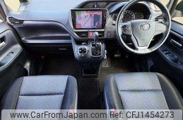 toyota voxy 2014 504928-931638