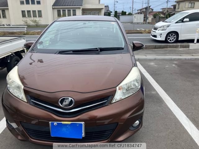 toyota vitz 2012 CFJ1834747 image 2