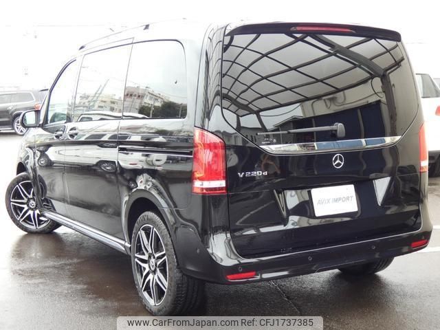 mercedes-benz v-class 2023 CFJ1737385 image 2