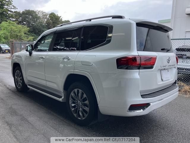 toyota land-cruiser 2024 CFJ1717204 image 2
