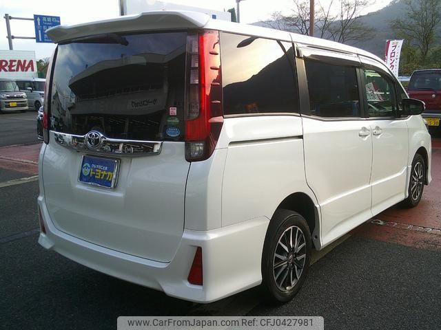 toyota noah 2016 -TOYOTA 【群馬 302ﾈ5486】--Noah ZRR85W--0048590---TOYOTA 【群馬 302ﾈ5486】--Noah ZRR85W--0048590- image 2