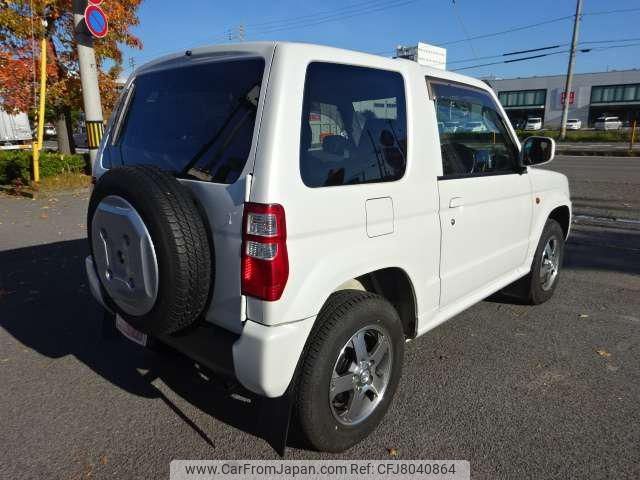 nissan kix 2012 CFJ8040864 image 2