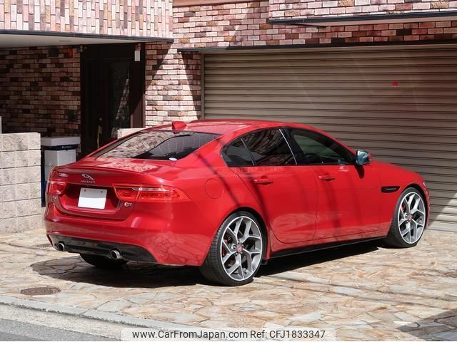 jaguar xe 2016 CFJ1833347 image 2