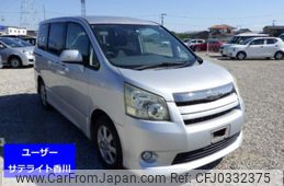 toyota noah 2007 NIKYO_JW98420