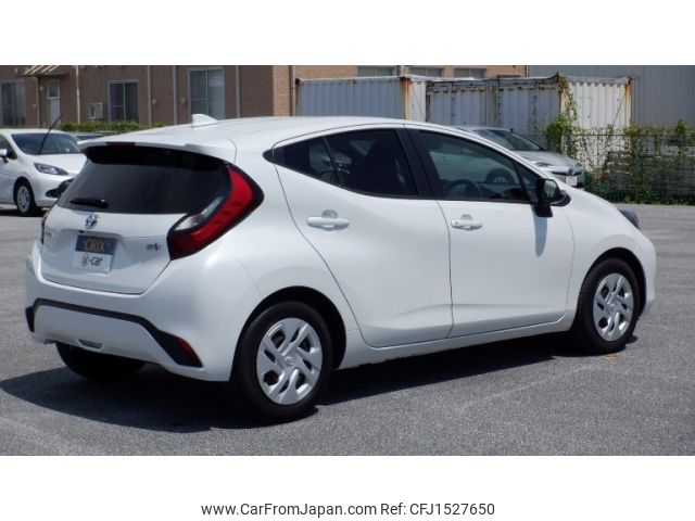 toyota aqua 2023 CFJ1527650 image 2