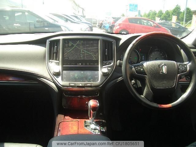 toyota crown-majesta 2014 CFJ1805651 image 2