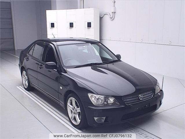 2004 Toyota Altezza SXE10 - Car Price $2,895