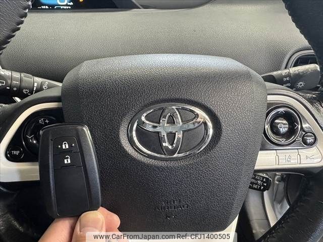 toyota prius 2016 -TOYOTA--Prius DAA-ZVW50--ZVW50-8020329---TOYOTA--Prius DAA-ZVW50--ZVW50-8020329- image 2