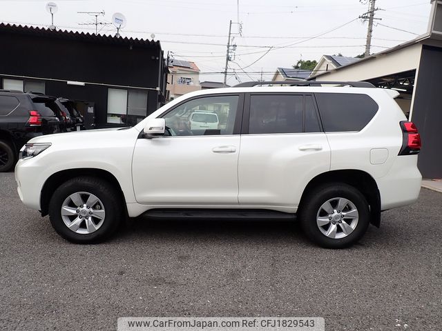 toyota land-cruiser-prado 2023 CFJ1829543 image 2