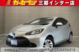 toyota aqua 2022 -TOYOTA--AQUA 6AA-MXPK11--MXPK11-2075784---TOYOTA--AQUA 6AA-MXPK11--MXPK11-2075784-