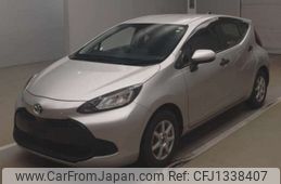 toyota aqua 2022 -TOYOTA--AQUA 6AA-MXPK10--MXPK10-2001971---TOYOTA--AQUA 6AA-MXPK10--MXPK10-2001971-