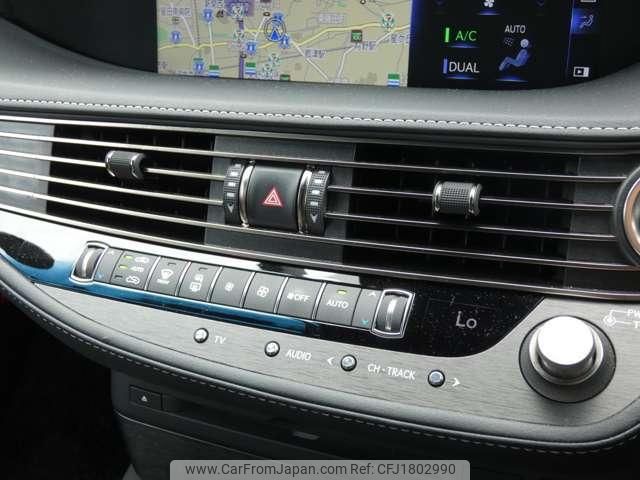 lexus ls 2018 CFJ1802990 image 2