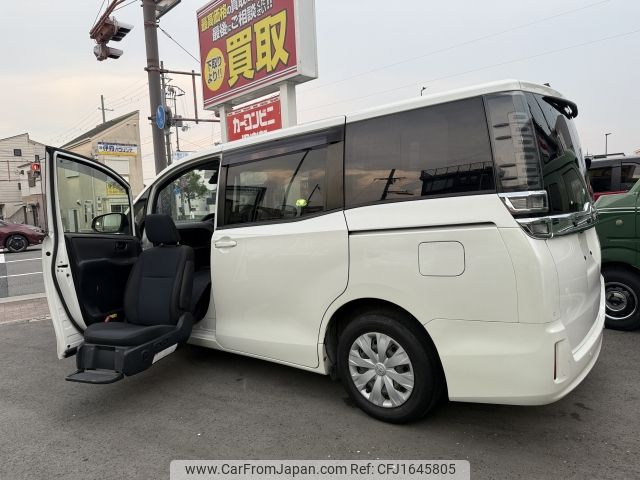 toyota voxy 2020 CFJ1645805 image 1