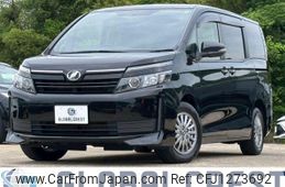 toyota voxy 2017 CFJ1273692
