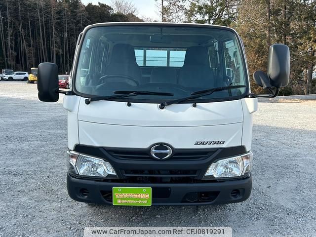 hino dutro 2017 GOO_NET_EXCHANGE_0561411A30250302W001 image 2