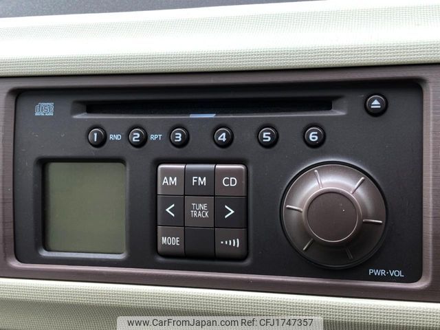 toyota passo 2013 CFJ1747357 image 2