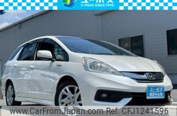 honda fit-shuttle-hybrid 2013 CARSENSOR_JP_AU6371990517